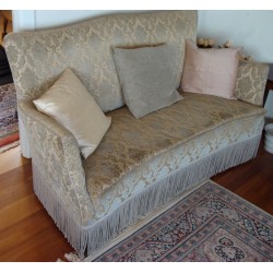 21. Sofa